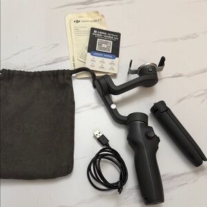 DJI Osmo Mobile 6 Smartphone Gimbal Stabilizer - Black